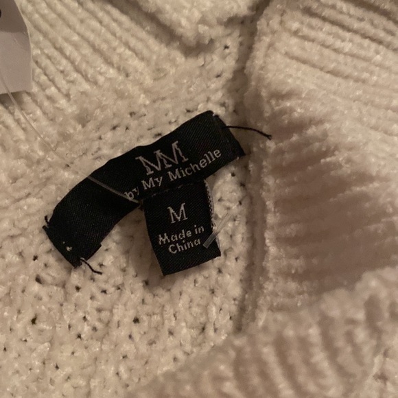 Brand new with tag sweater - Picture 2 of 2